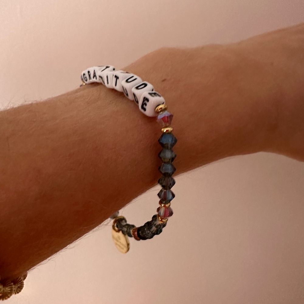 Little Words Project Bracelet - “GRATITUDE” - Blue & Pink Beads - Picture 13 of 13